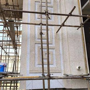 唐山 黄金麻花岗岩别墅外墙干挂回纹造型效果