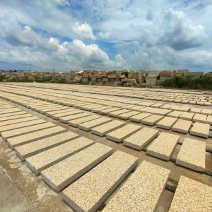 唐山 黄金麻荔枝面花岗岩石材地铺石防护中