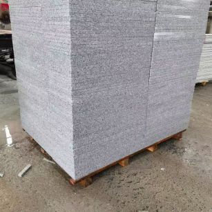 唐山 芝麻白火烧面1.8厚300*600地铺石，尺寸标准，厚薄均匀