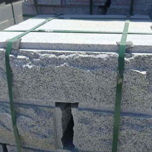 唐山 芝麻白花岗岩自然面成品