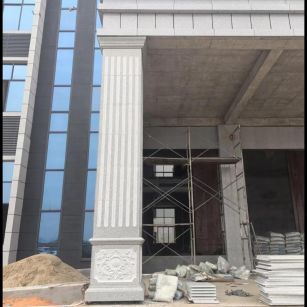 唐山 芝麻白光面花岗岩门楼大柱（罗马柱）配雕花底座