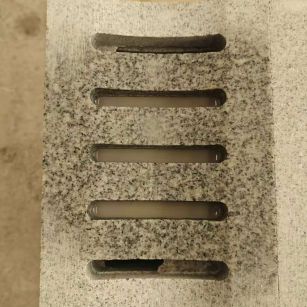 唐山 芝麻白拉丝面花岗岩U型开槽排水槽