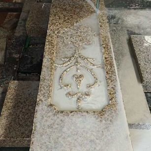 唐山 黄金麻花岗岩异形加工雕刻栏杆大柱