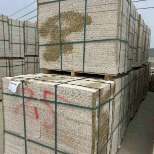 唐山 黄金麻花岗岩石材荔枝面地铺石2.5*300*600