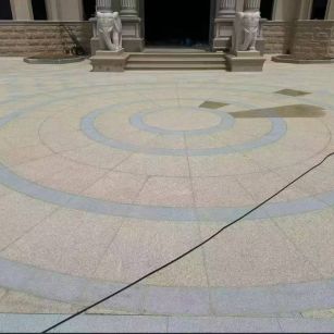 唐山 黄金麻芝麻灰花岗岩石材地铺拼接效果