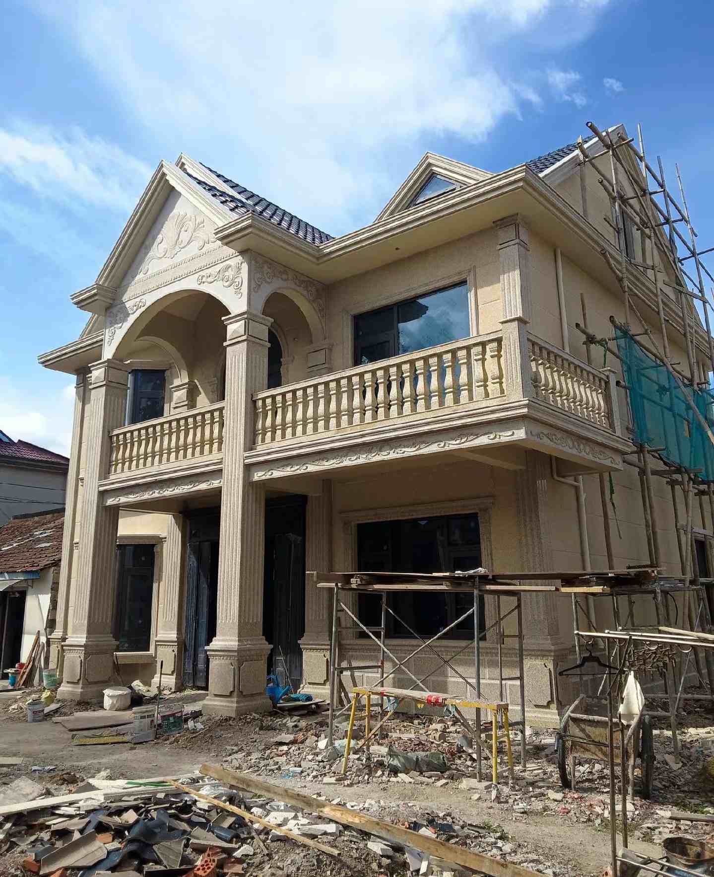 唐山 黄金麻花岗岩石材私人别墅雕花门楼柱阳台栏杆