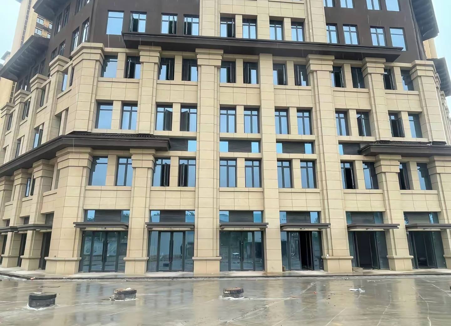 唐山 黄金麻花岗岩荔枝面小区外墙干挂