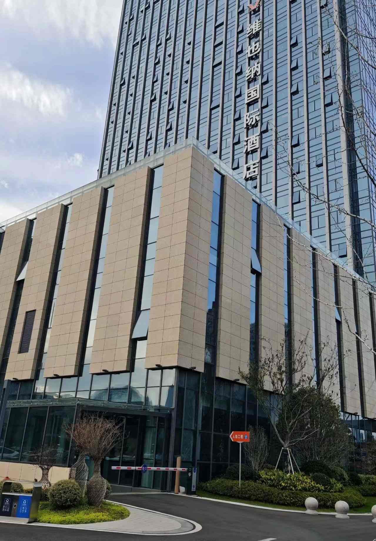 唐山 黄金麻花岗岩外墙干挂