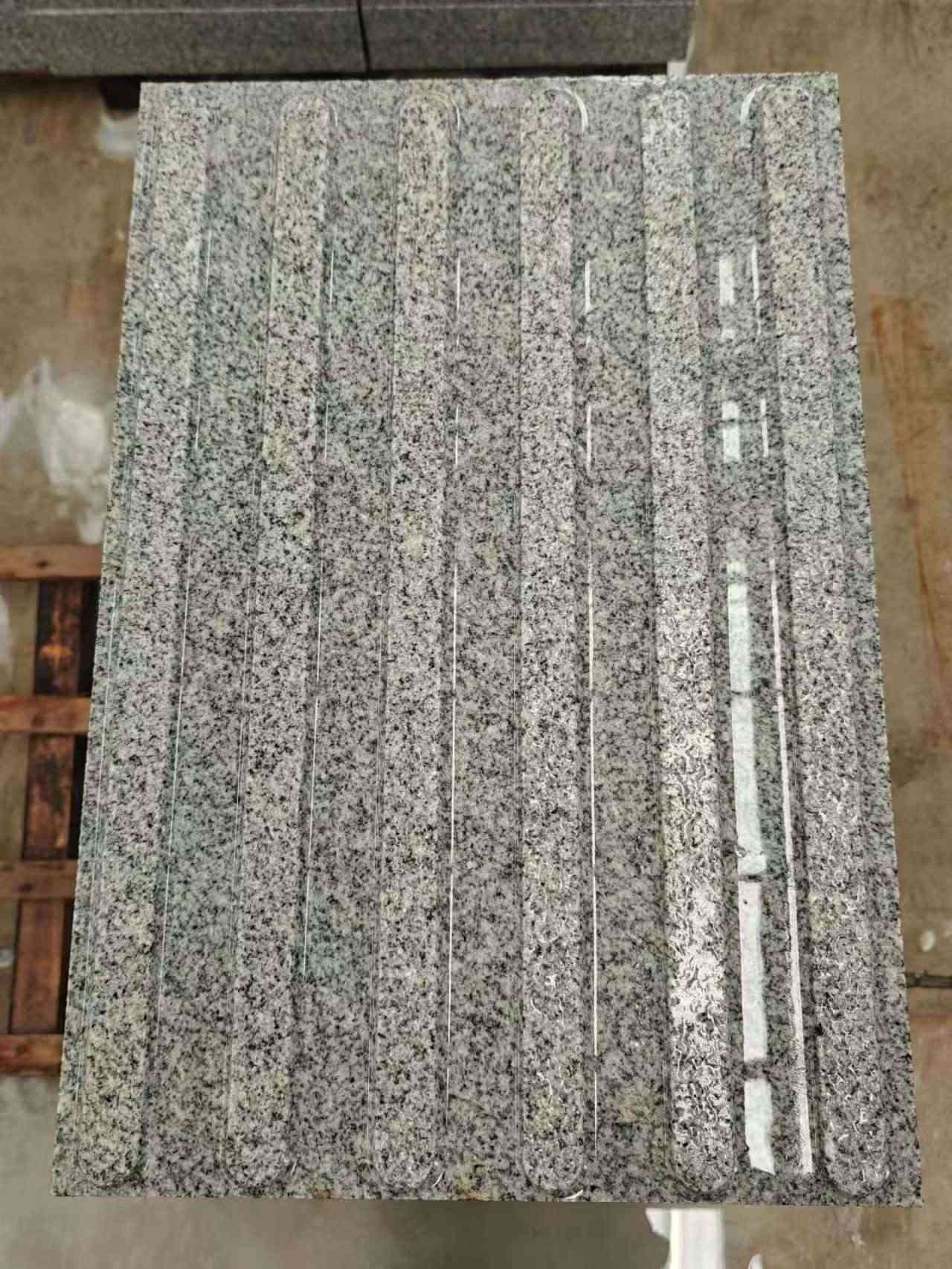 唐山 芝麻白花岗岩荔枝面雕刻盲道，盲条