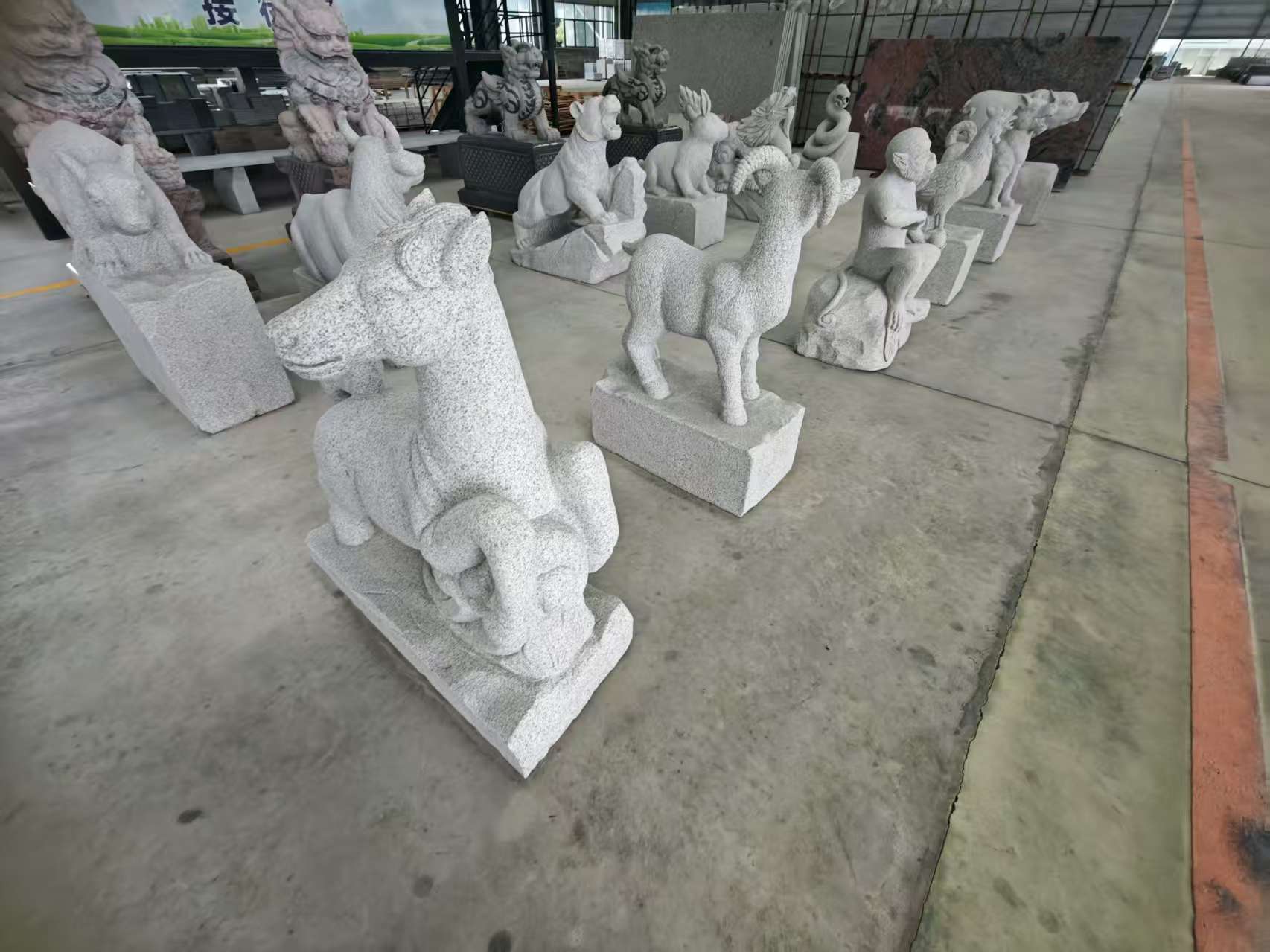 唐山 芝麻白花岗岩造型立体雕刻——十二生肖