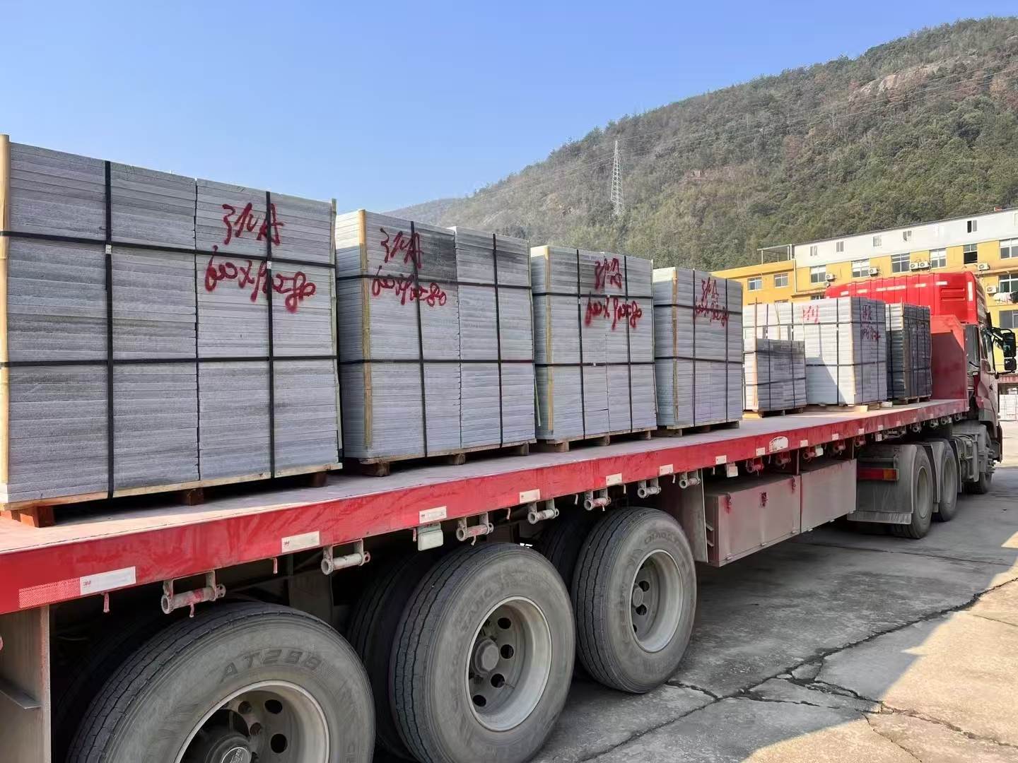 唐山 芝麻灰地铺石出货日常