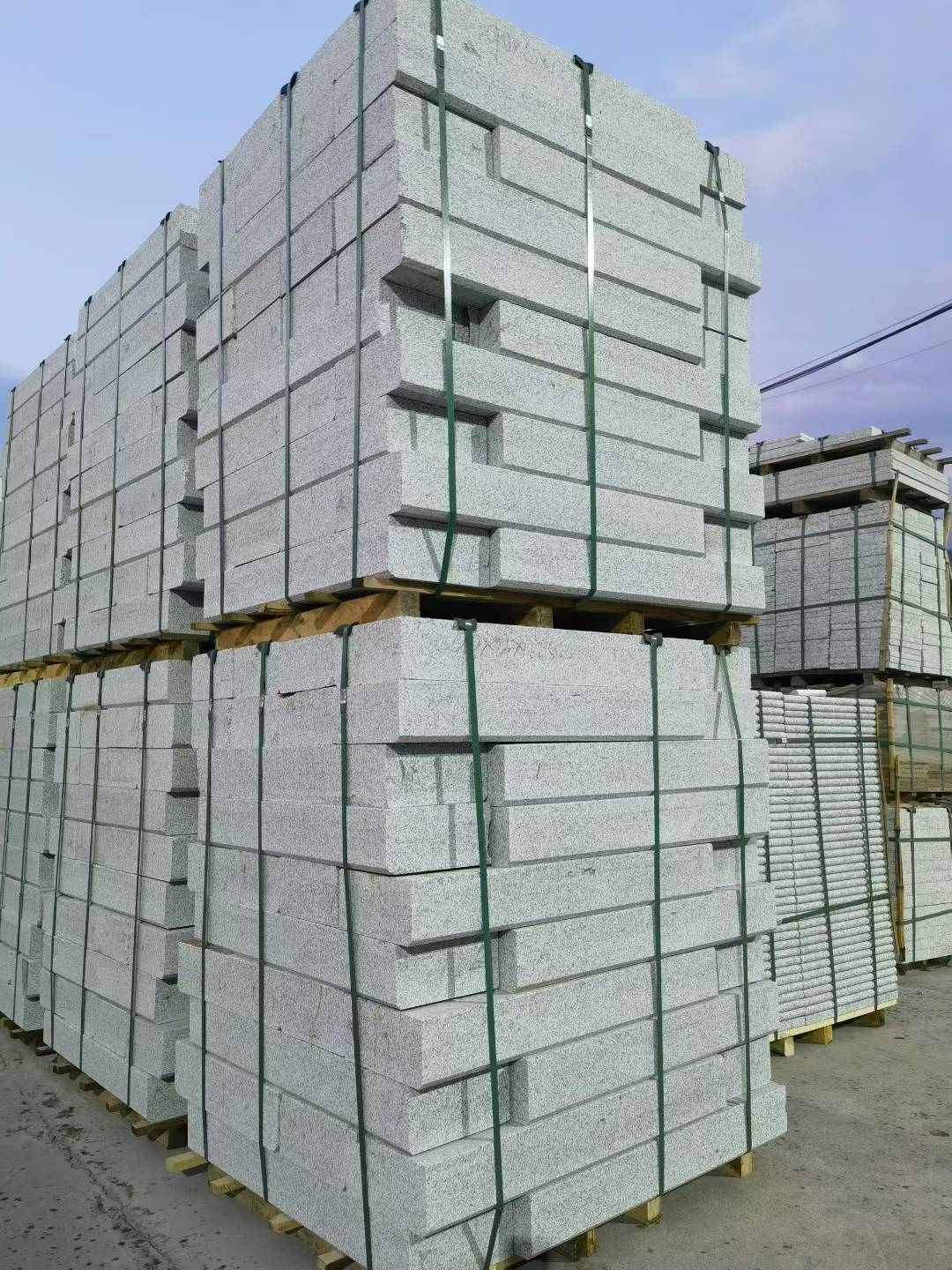 唐山 芝麻白花岗岩路沿石，路缘石，路肩石，道牙，立缘石，马路牙子，街沿石，侧石等