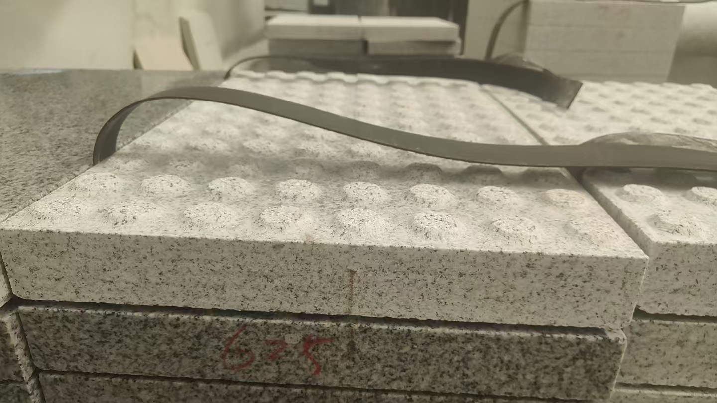 唐山 芝麻白花岗岩6.0公分荔枝面五轴加工雕刻盲点