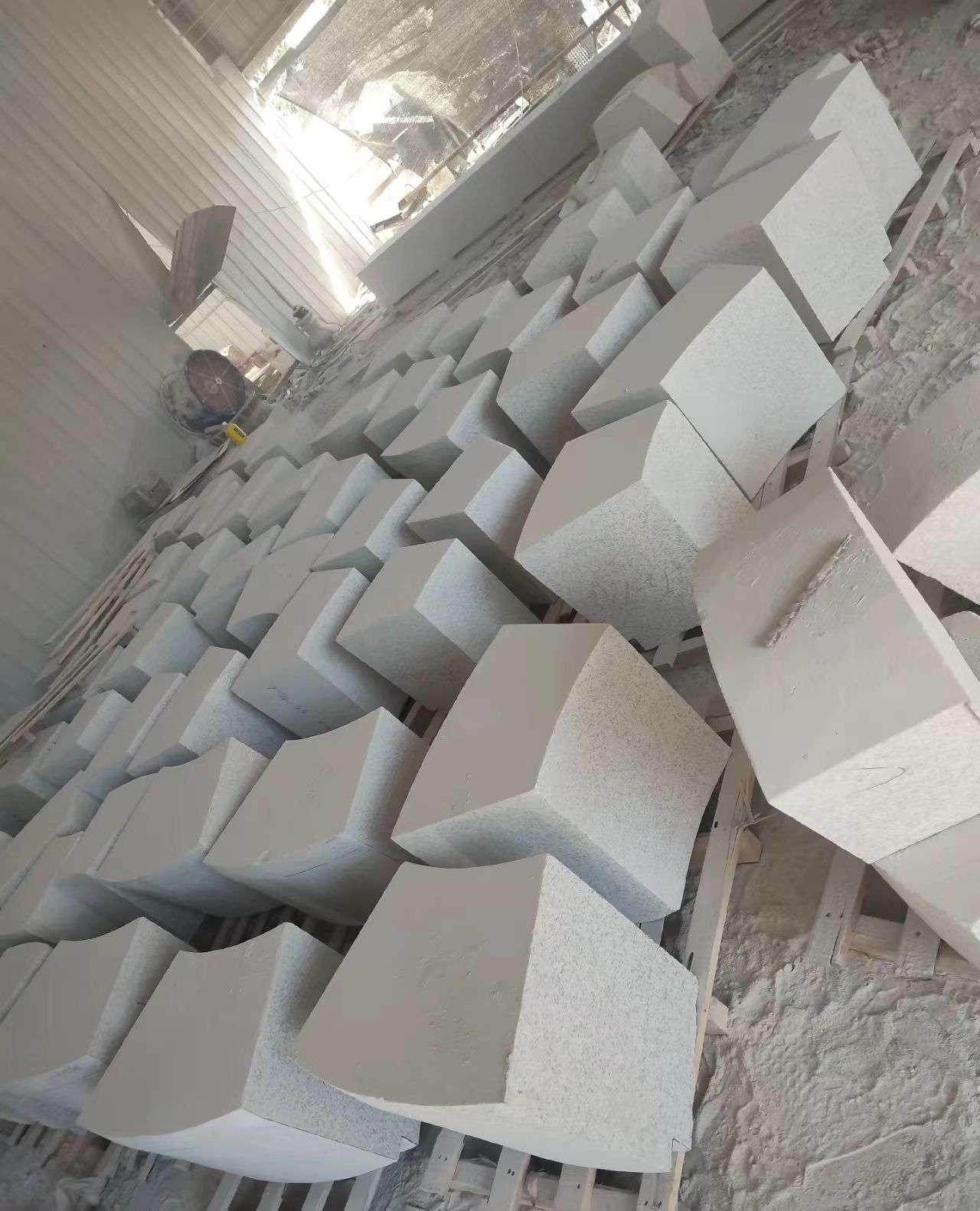 唐山 白麻花岗岩异形坐凳