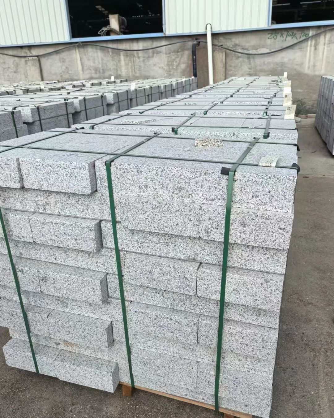 唐山 白麻花岗岩路沿石，弧形路沿石，道牙石，马路牙子，界石，路缘石，平沿石，直岩石，平缘石等